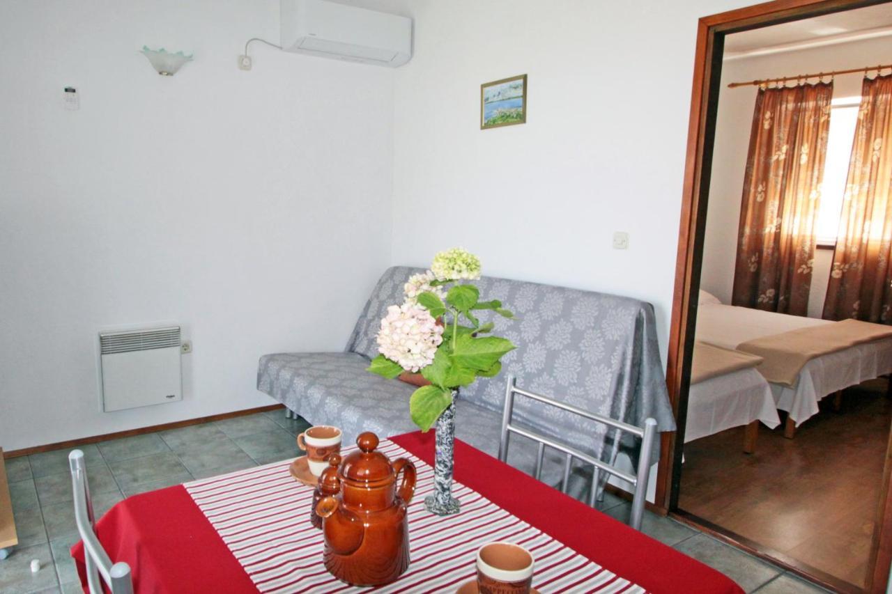 Apartments By The Sea Vinjerac, Zadar - 5824 Exteriör bild